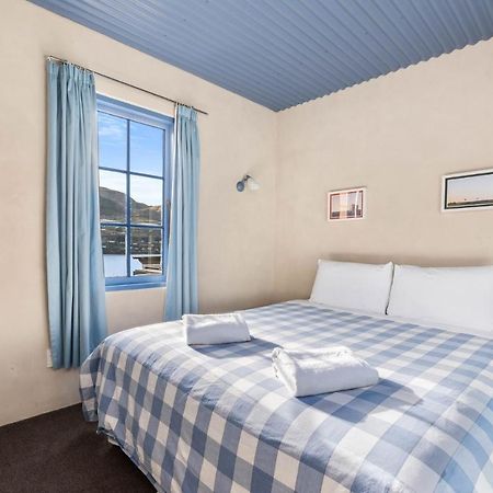Sunny Lakeview Villa Квінстаун Екстер'єр фото