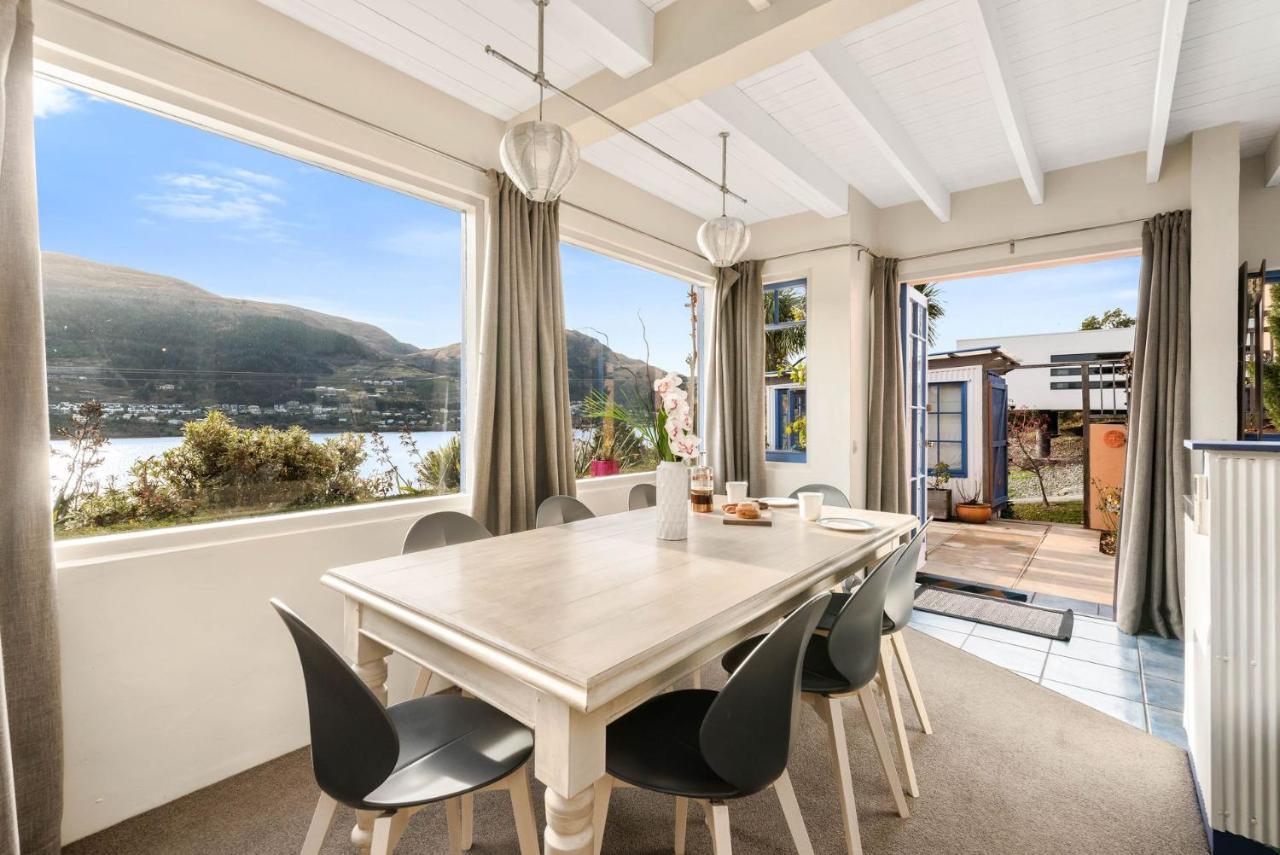Sunny Lakeview Villa Квінстаун Екстер'єр фото